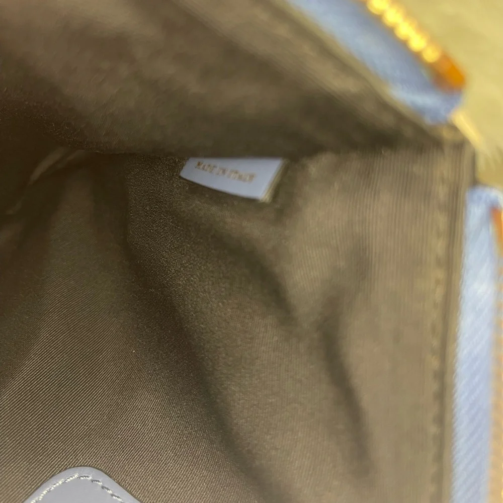 BURBERRY CLUTCH - Picture 8 of 8
